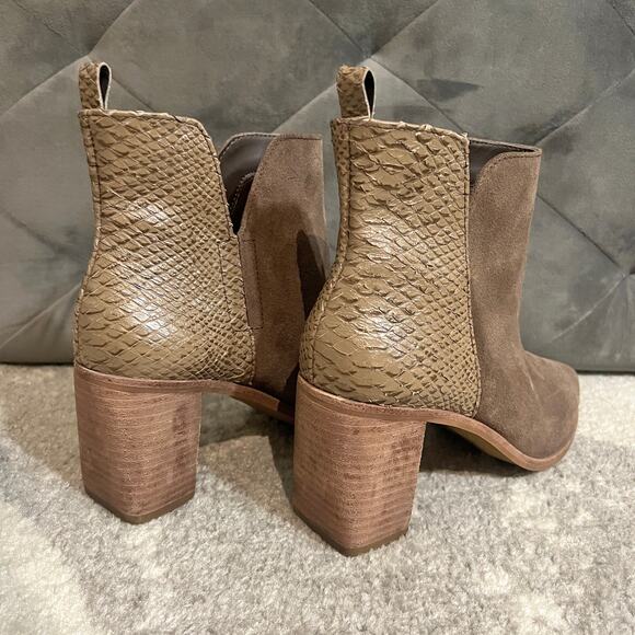 KAANAS Suede Taupe Snake Combo Pointed Toe Booties Size 7 - Picture 4 of 7